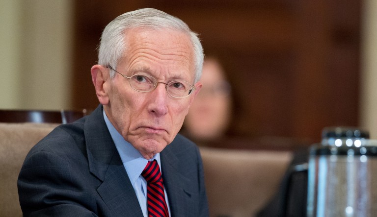 Stanley Fischer, vice chairman of the Federal Reserve, unexpectedly submitted his resignation Wednesday, citing 