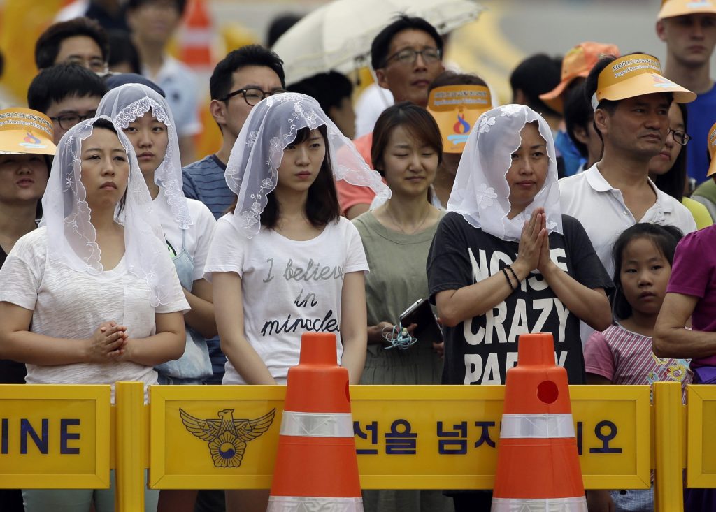 S. Koreans express pride, surprise at pope visit