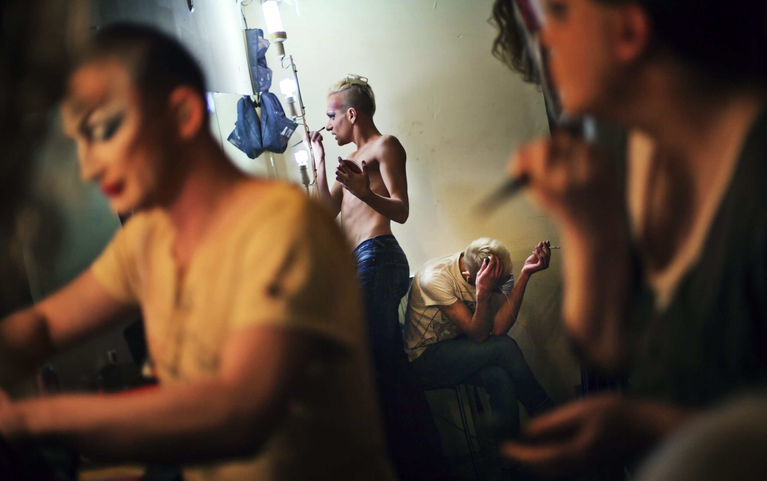AP PHOTOS: Gays in Sochi find refuge in cabaret