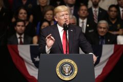 Democrats ready to pounce on Trump missteps with Putin