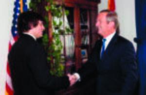 Todd Akin roaring back, thanks to GOP attacks