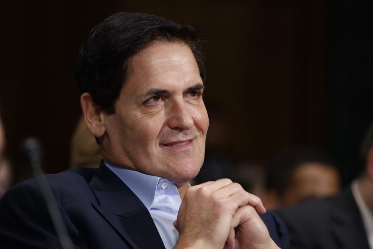 Billionaire businessman Mark Cuban on Tuesday said recent crises in the White House are the result of President Trump's lax approach to governing, including overseeing his own staff. (AP Photo/Evan Vucci)