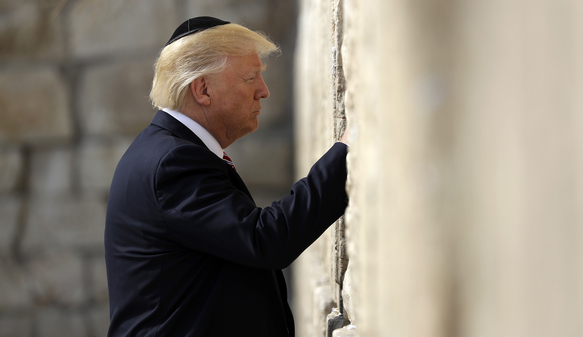 Trump becomes the first sitting US president to visit the Western Wall