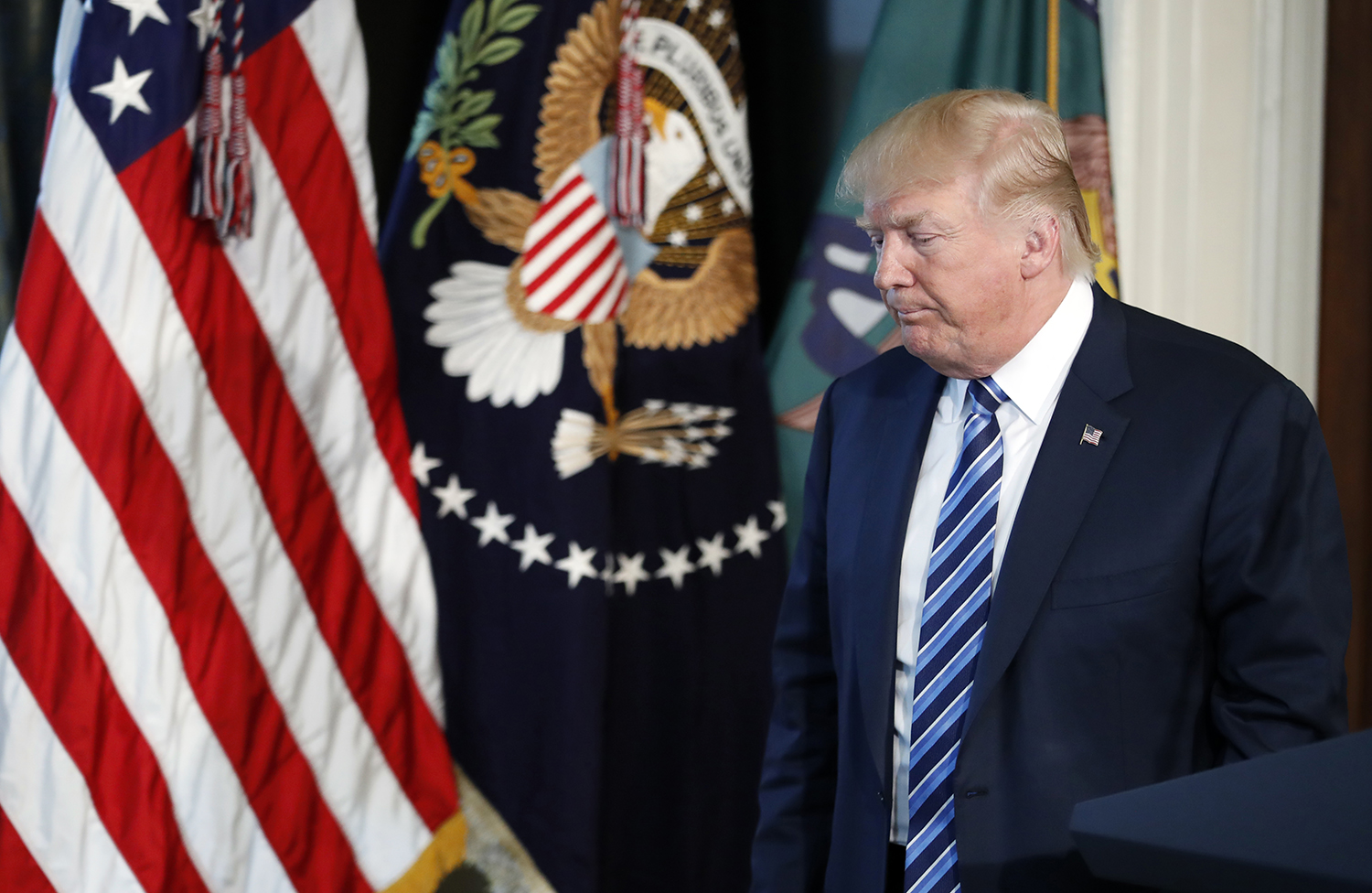 Trump’s wall reversal will cost GOP in future talks, Republicans fear