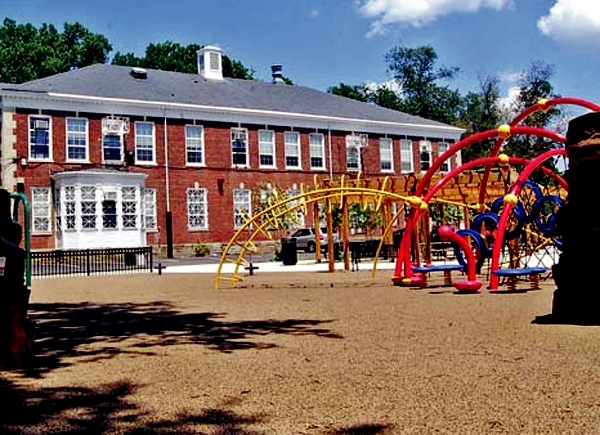 Mary Cheh, Vince Gray fight over NW’s Hearst Elementary School