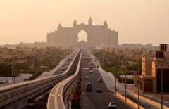 Dubai firm buys stake in Kerzner’s Atlantis hotels