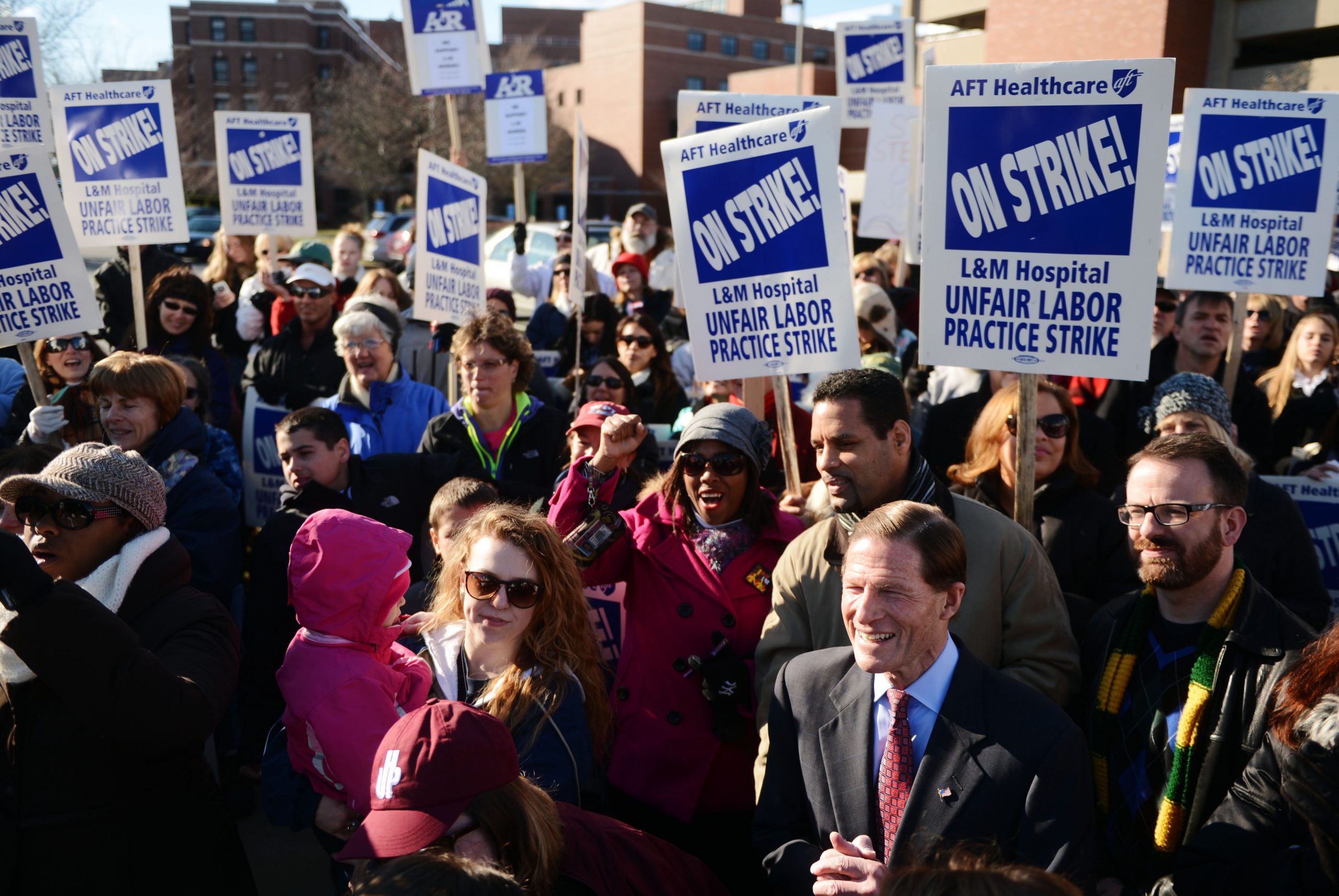 Connecticut hospital ends lockout of striking workers