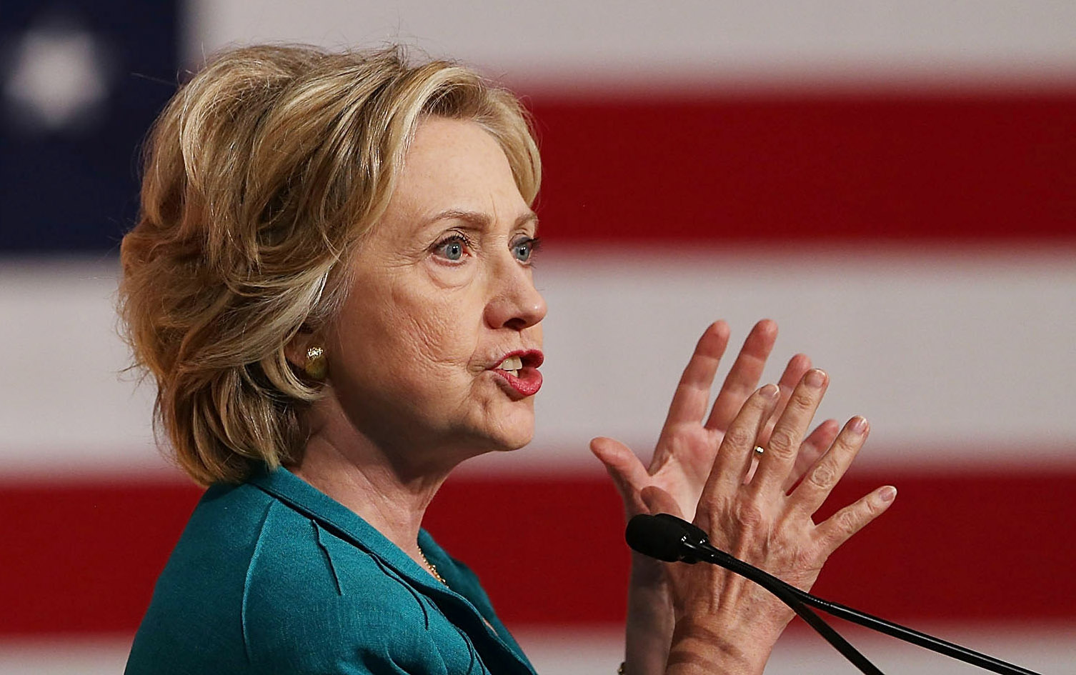 Hillary jabs Jeb over women’s health remarks