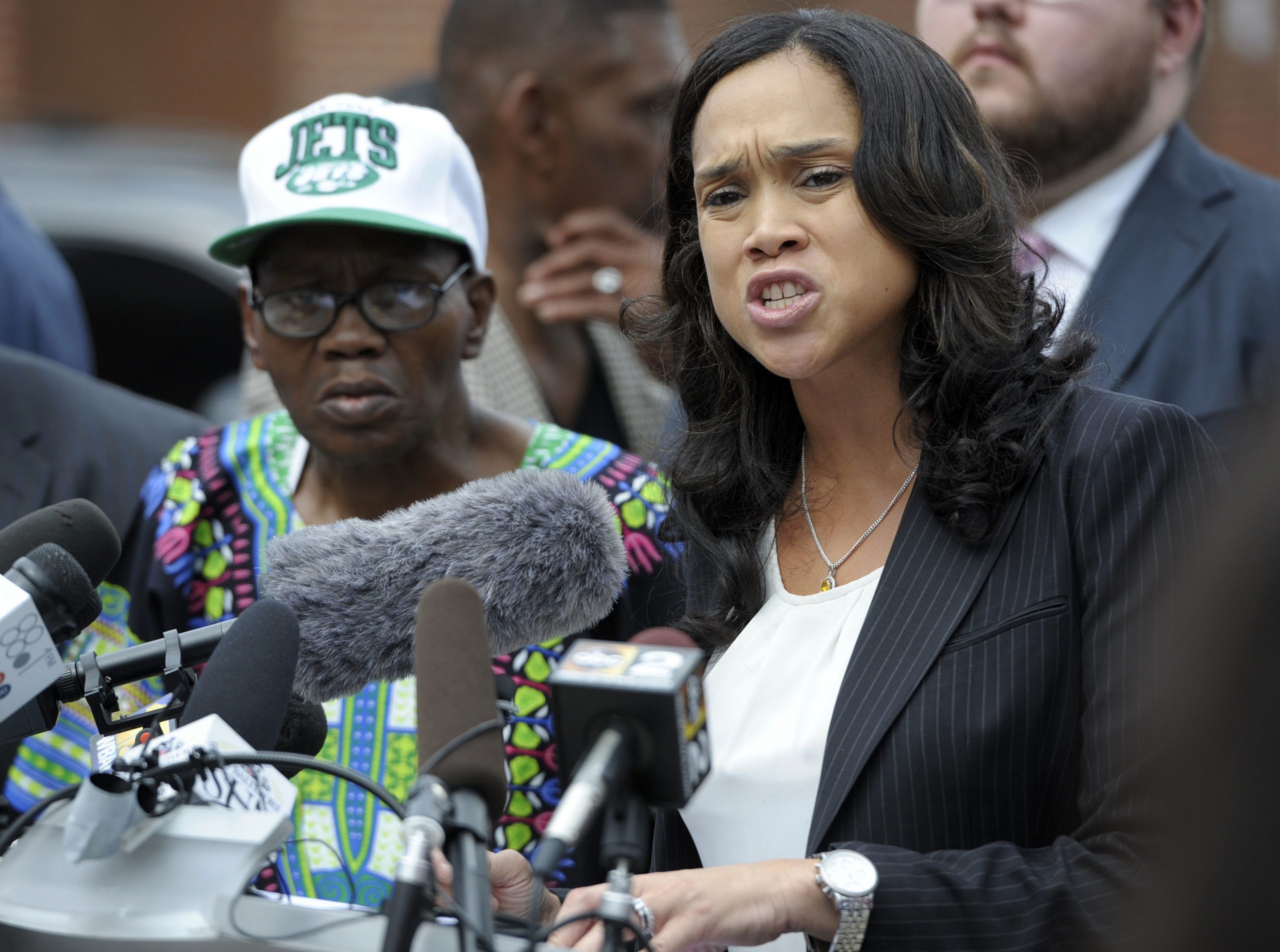 Police rip ‘witch hunt’ by Baltimore’s Mosby, suits planned