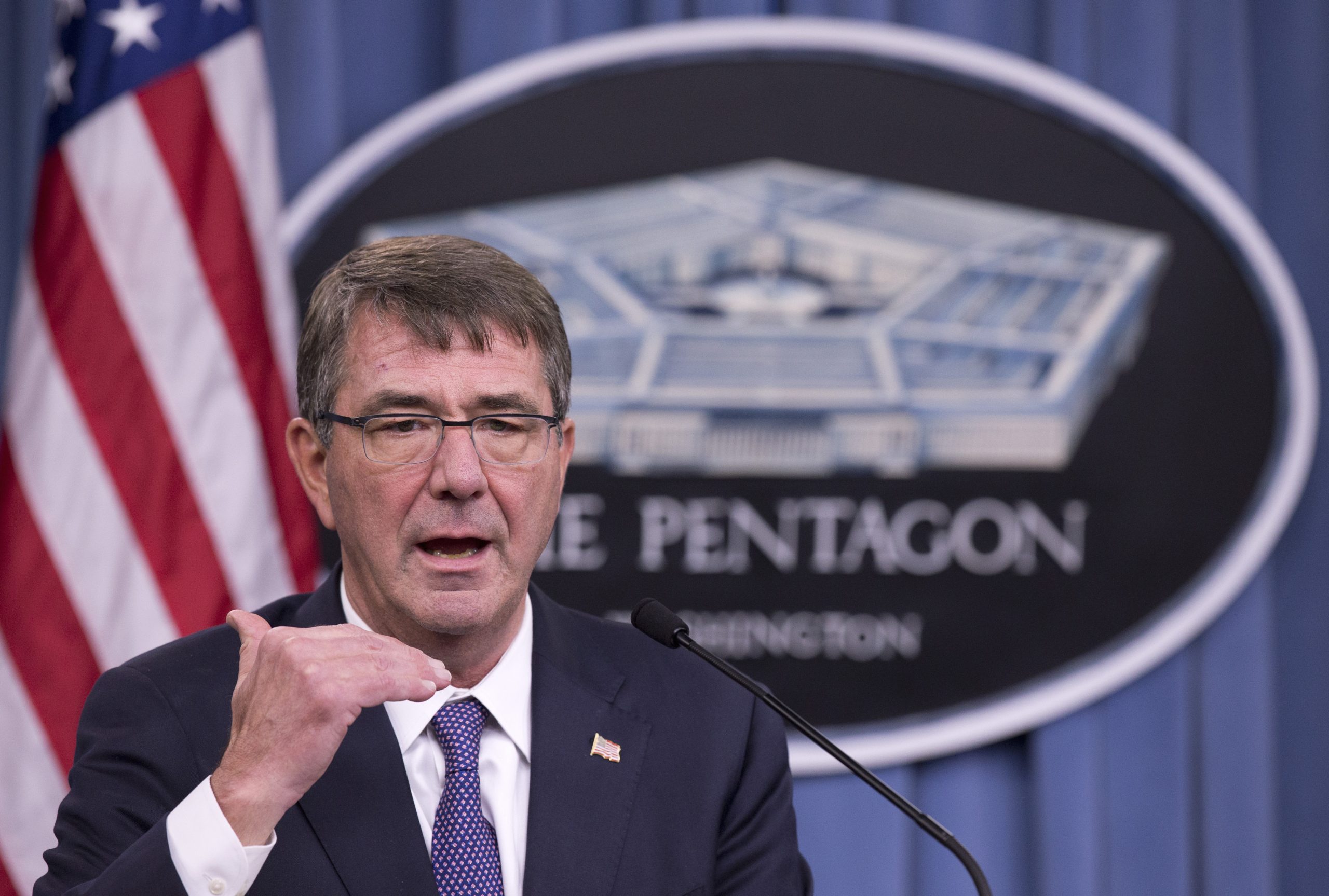 Obama visits Pentagon Monday to discuss Islamic State