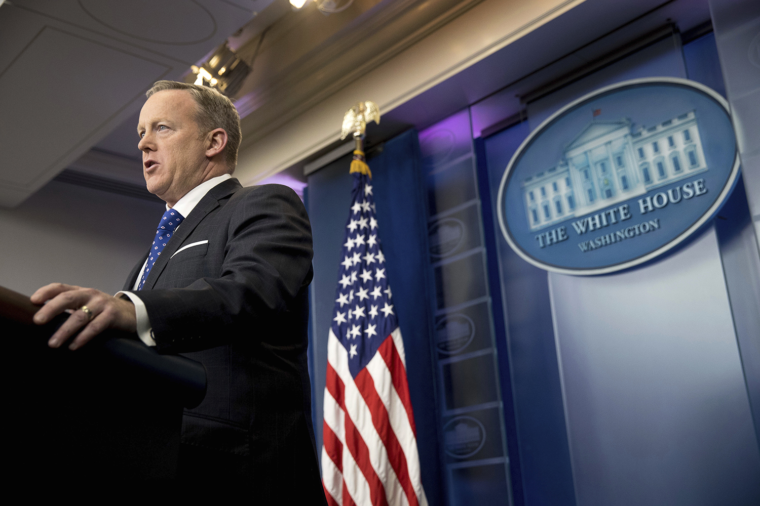 Trump aides deny wrongdoing in White House exchange with FBI