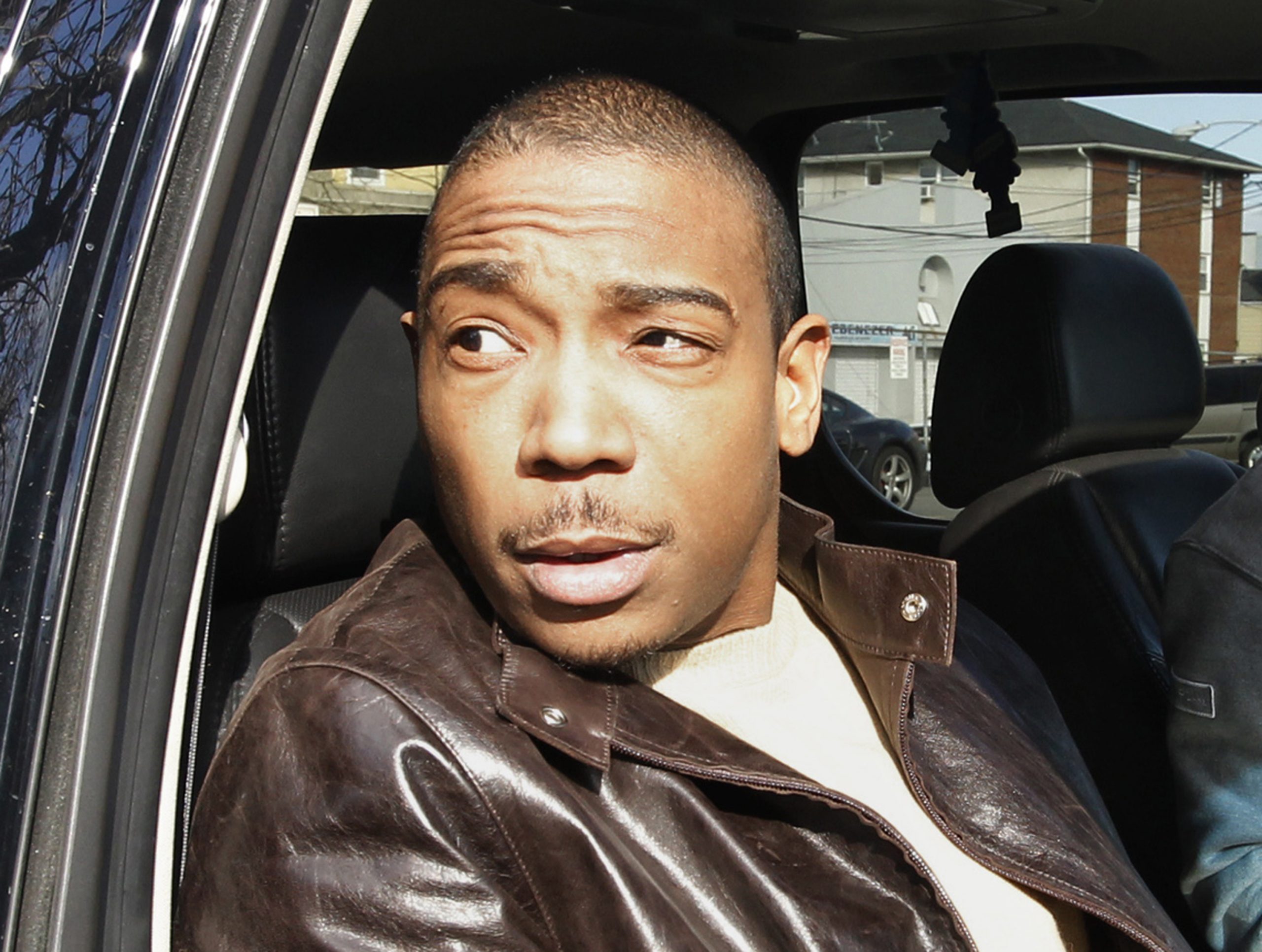 Rapper Ja Rule leaves upstate NY federal prison