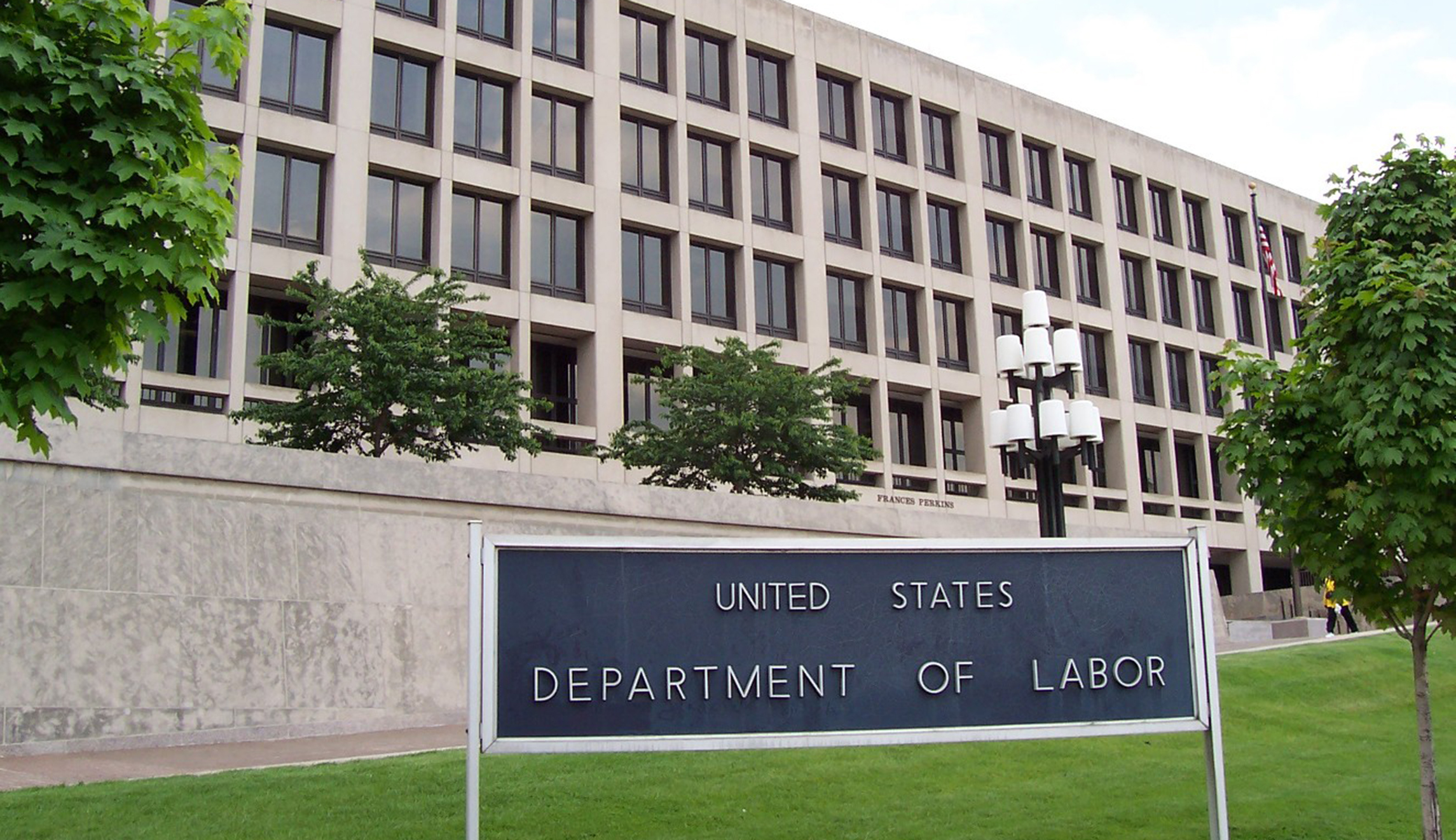 Labor Department to delay financial conflicts-of-interest rule