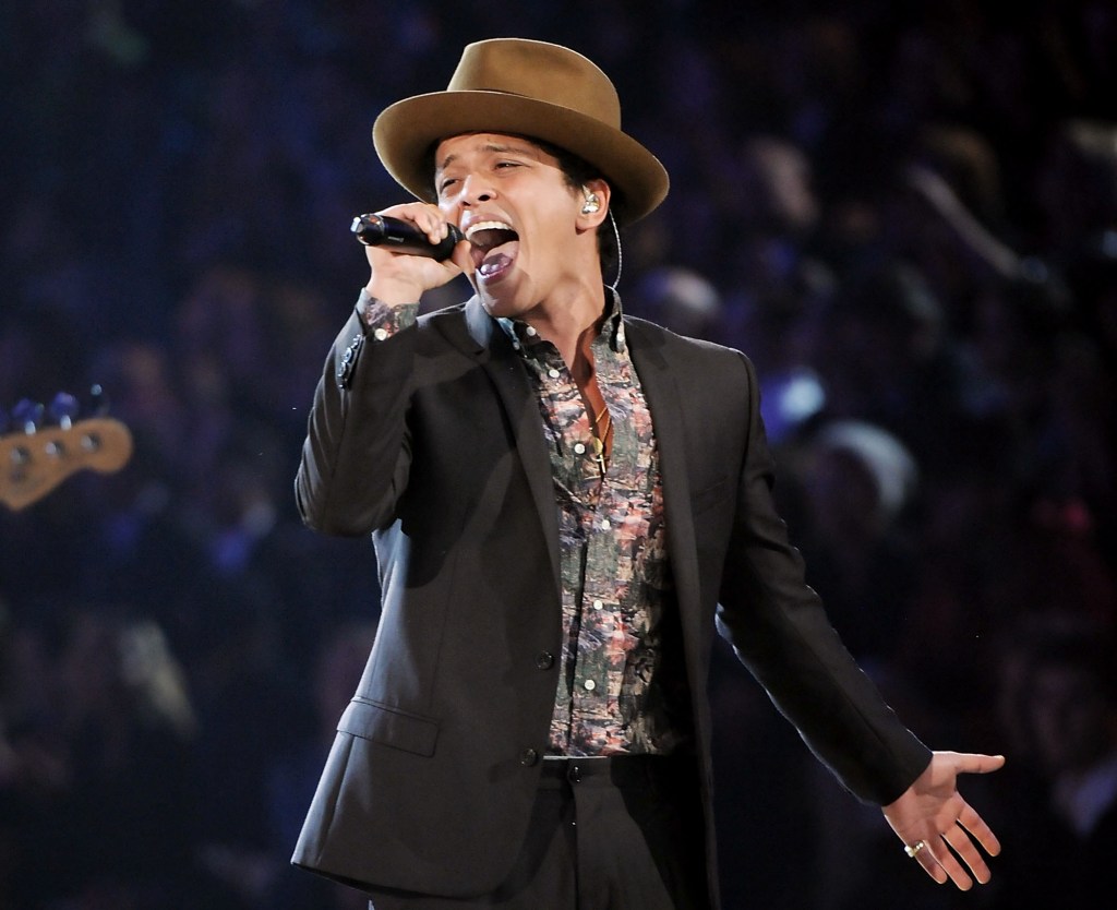 Q&A: Bruno Mars pushes ahead with sophomore album