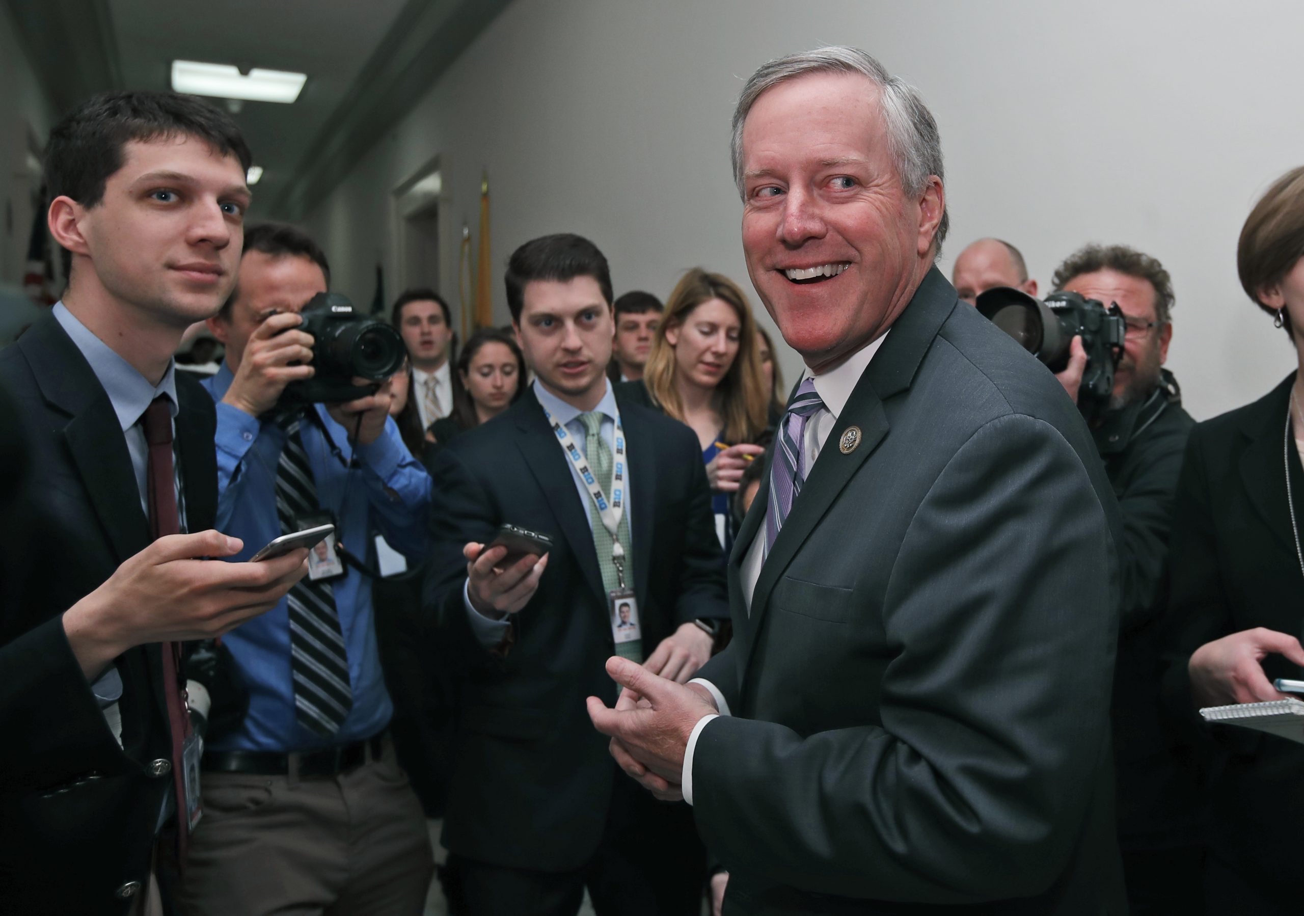 White House, GOP prepare for spending battle, healthcare push during recess