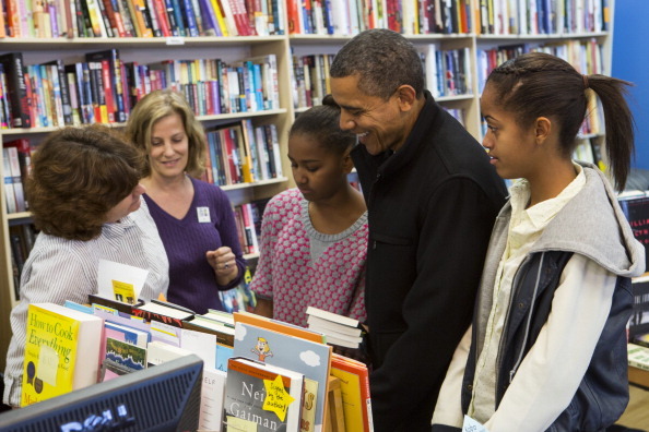 Obama buys books, gives bride his blessing