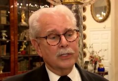 Trump disavows butler who wants Obama executed