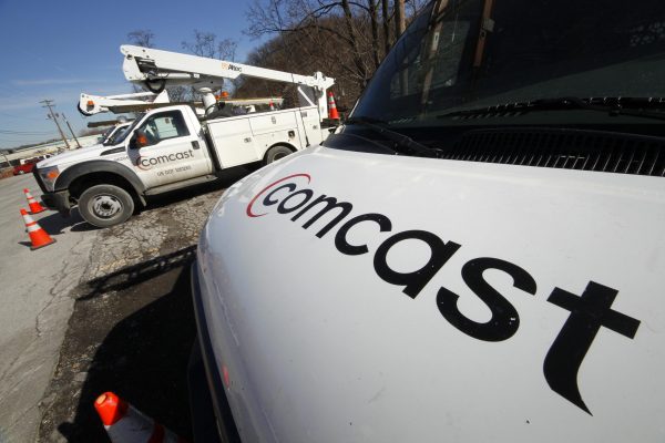 Comcast offers $65 billion for Fox as DOJ smackdown opens merger floodgates