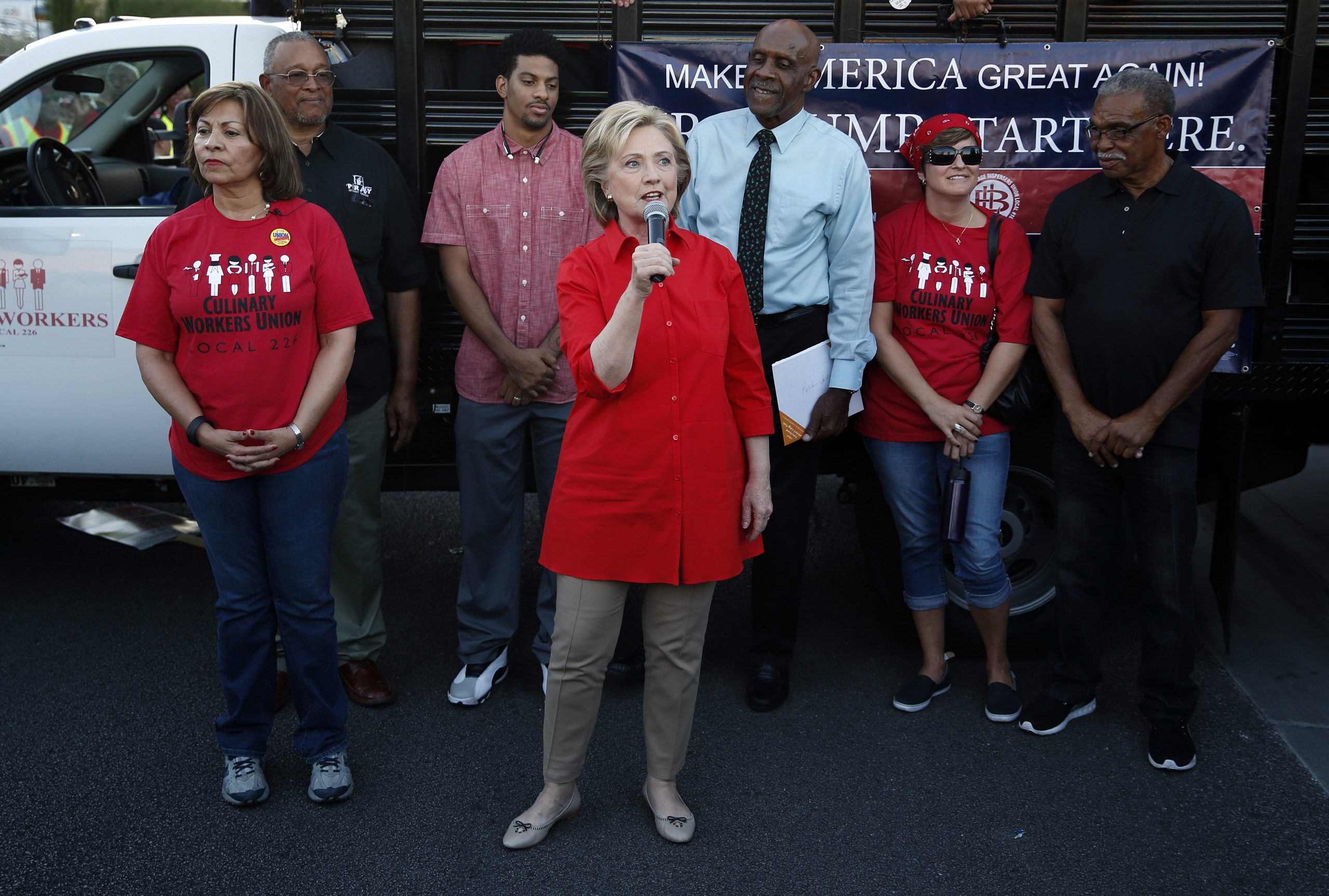 Trump hails Hillary union protest at Vegas hotel