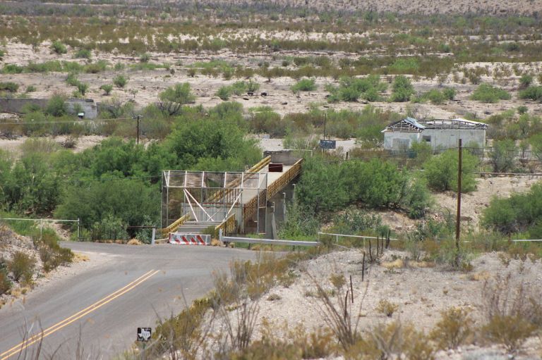 Afternoon Links: Criminalizing ‘Fake News’, The End of Free Speech, and the Bridge to Nowhere