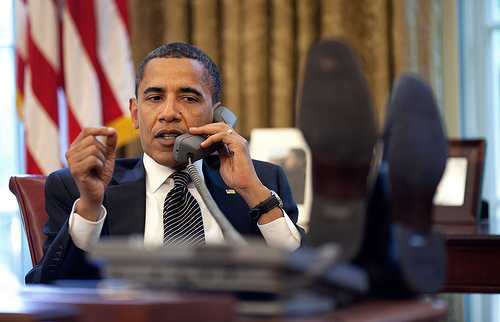 During fiscal cliff fight, Obama avoids personal negotiations with Congress