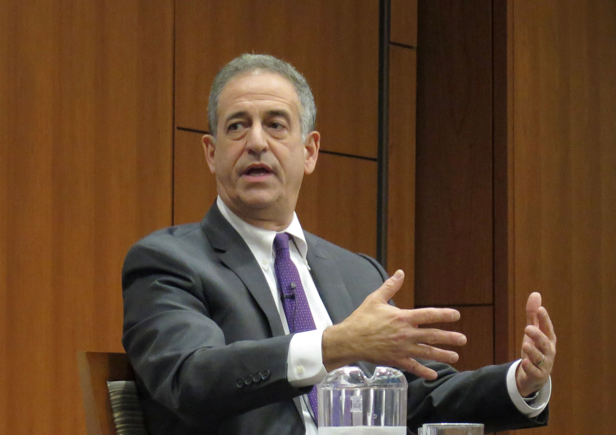 Obama backs Feingold return to Senate
