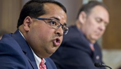 Former Republican FERC chairman joins group promoting carbon tax