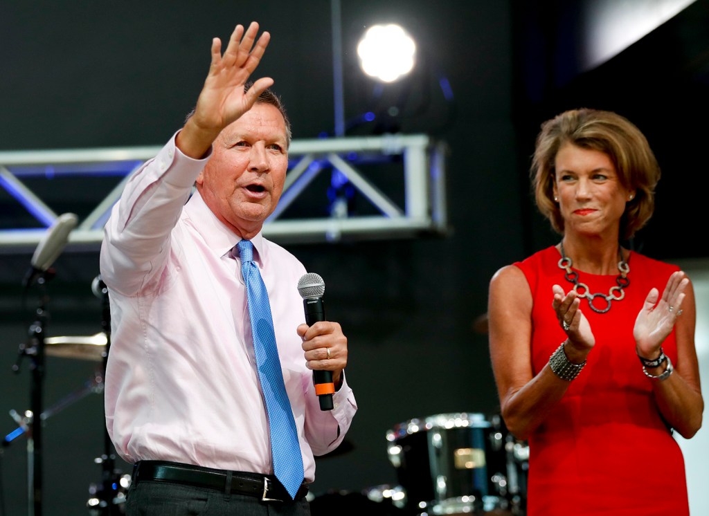 Kasich: Give McCain a lifetime Senate appointment