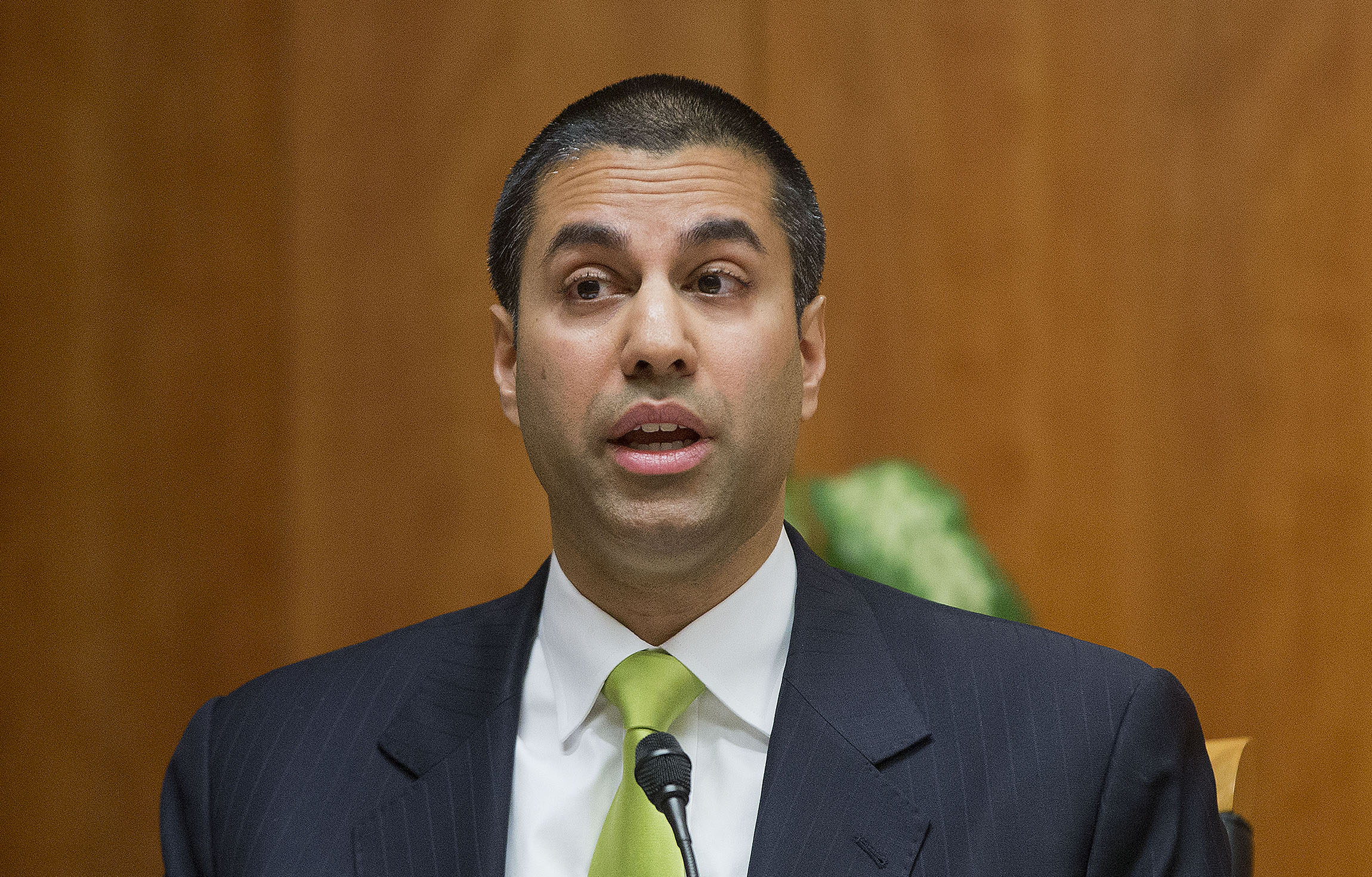 Republican FCC member blasts leadership for ‘midnight’ regs without warning