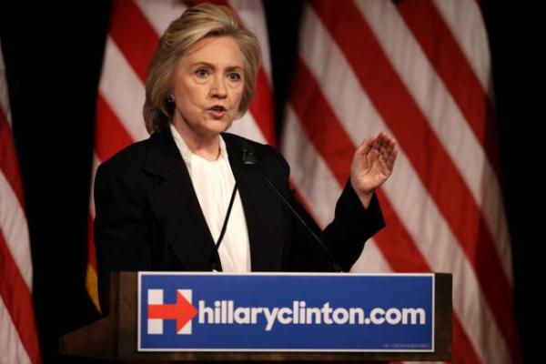 Clinton graph shows wages down under Obama, first in 20 years