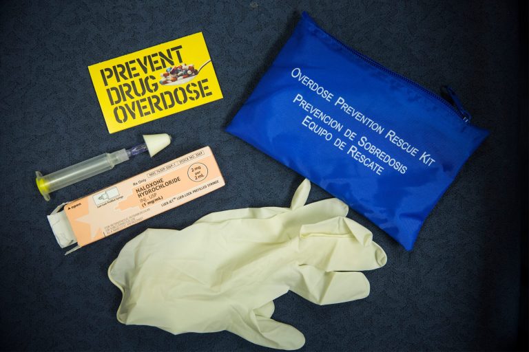 A kit of Naloxone, a heroin antidote that can reverse the effects of an opioid overdose, is displayed at a press conference about a new community prevention program for heroin overdoses in which New York police officers will carry kits of Naloxone, on May 27, 2014 in New York City. (Photo by Andrew Burton/Getty Images)