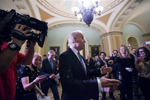 ‘Fiscal cliff’ deal to block pay hike for Congress