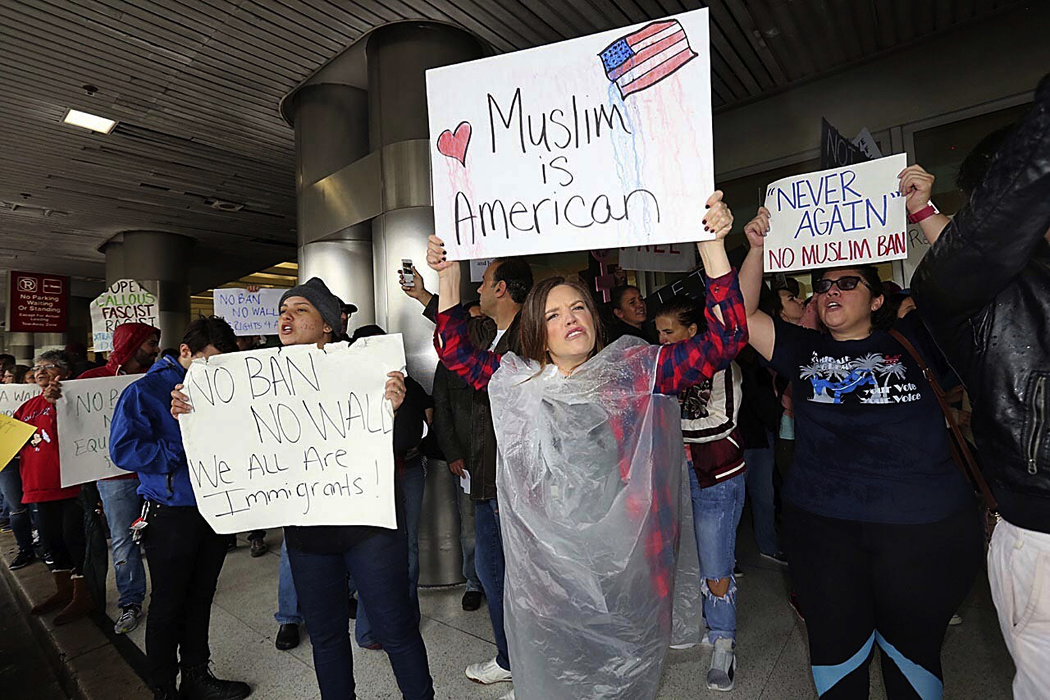 Trump’s immigration order rooted in paranoia — about immigration and about ‘the swamp’