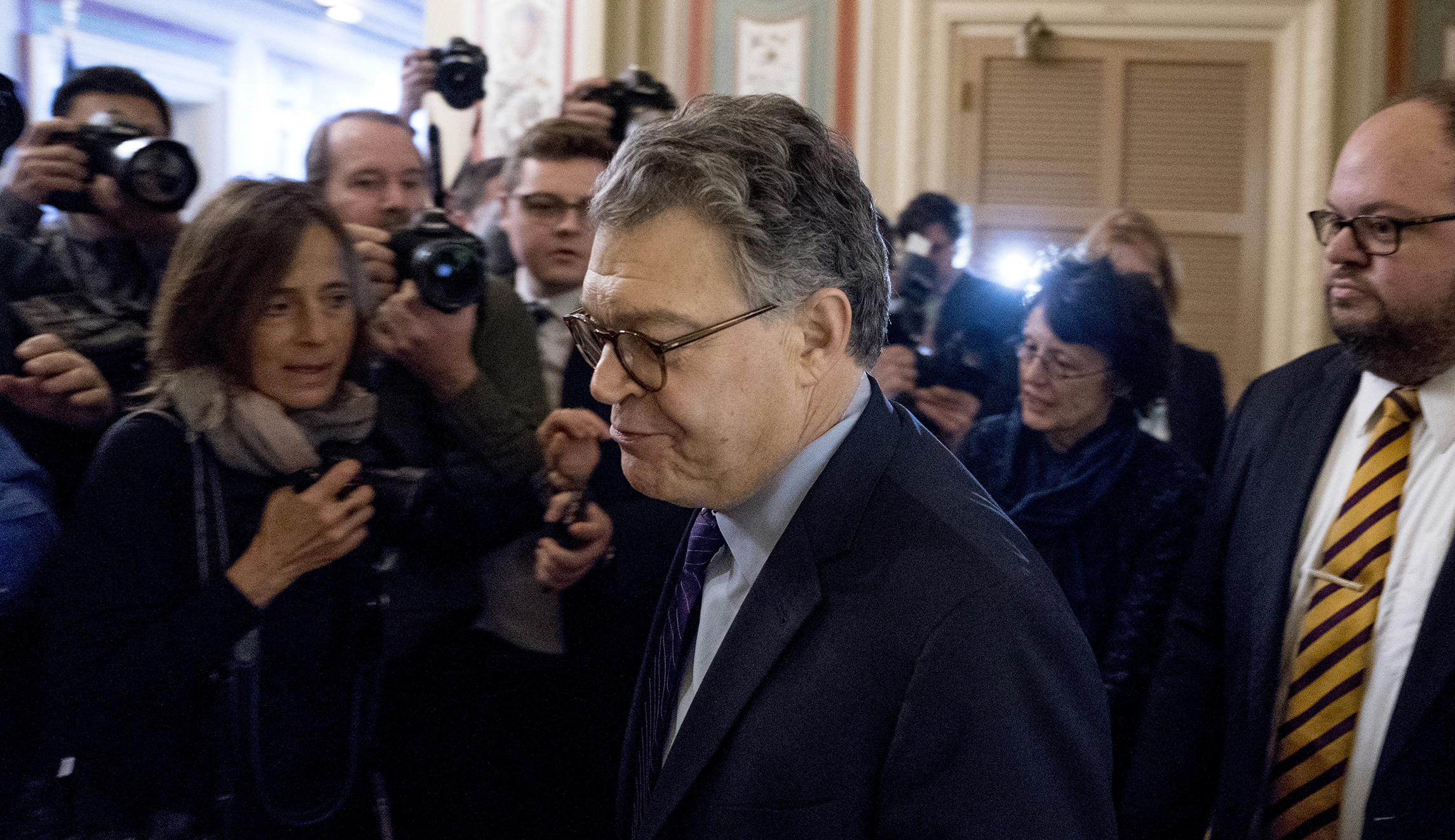 Al Franken to resign from the Senate Jan. 2
