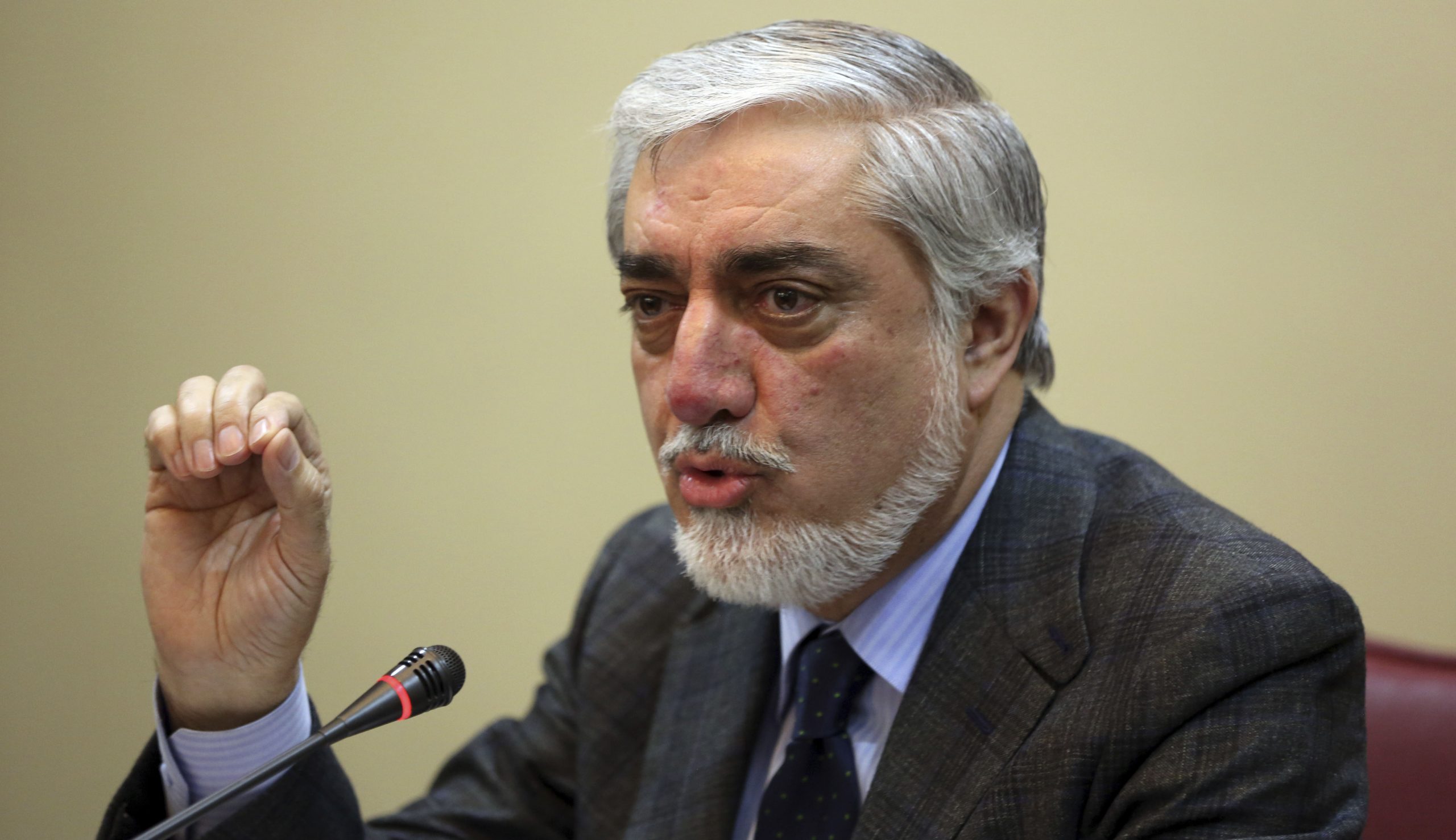 Taliban overtakes Afghan base amid US peace negotiations
