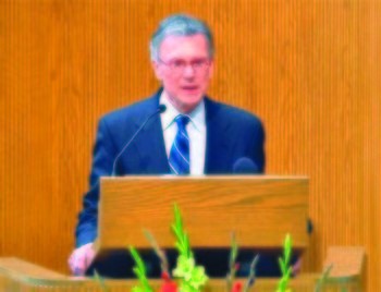 Former  Sen. Tom Daschle . (AP Photo/Dirk Lammers)