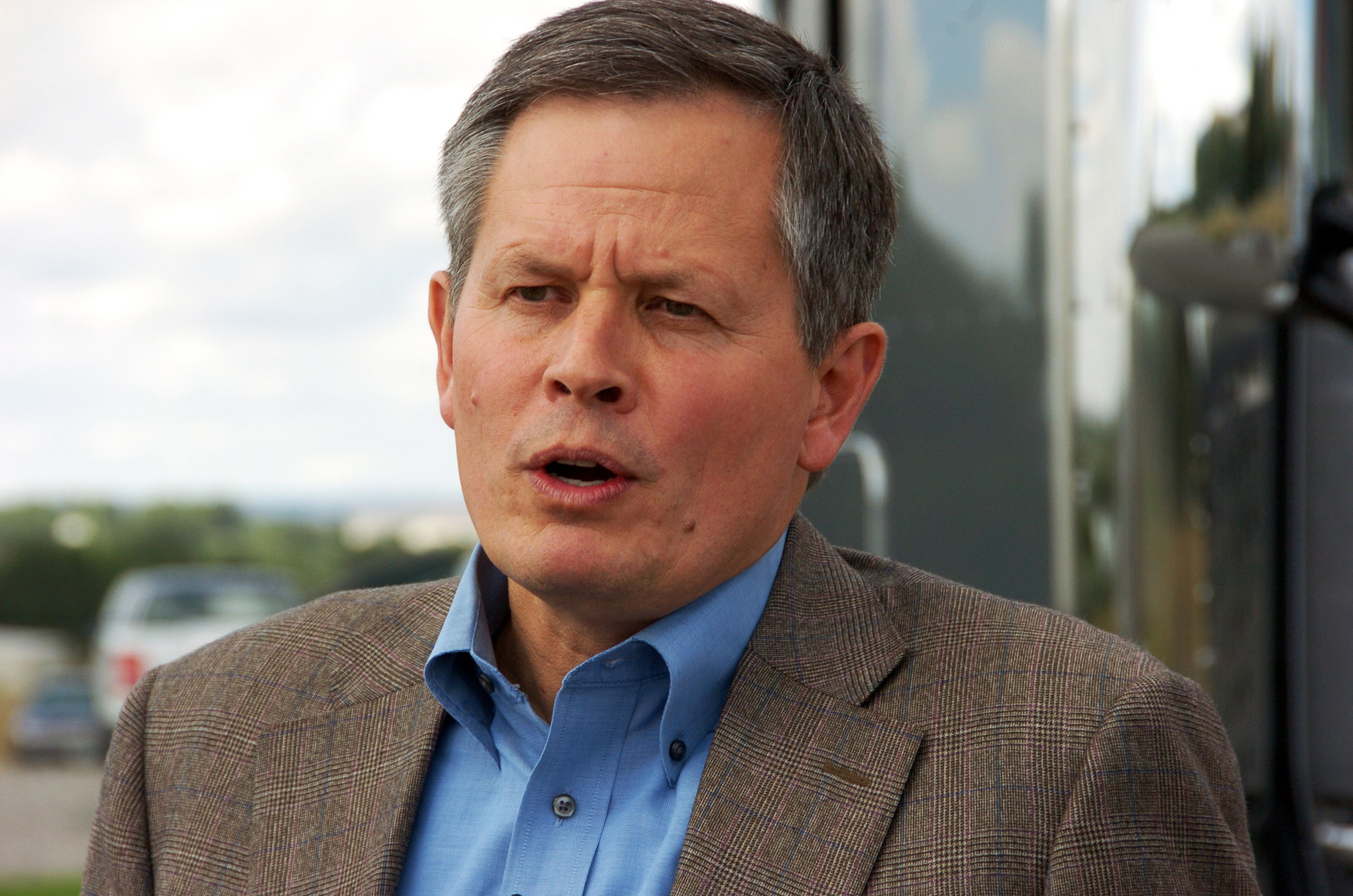 Steve Daines will use House Republican’s private plane to return for Kavanaugh vote
