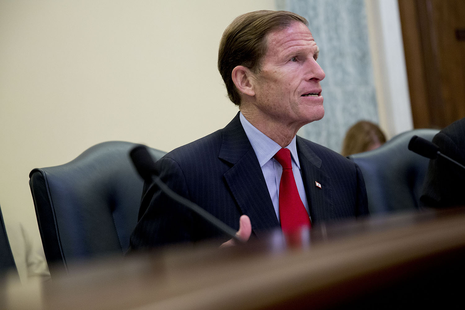 Clinton’s Senate backers won’t call on Sanders to exit race