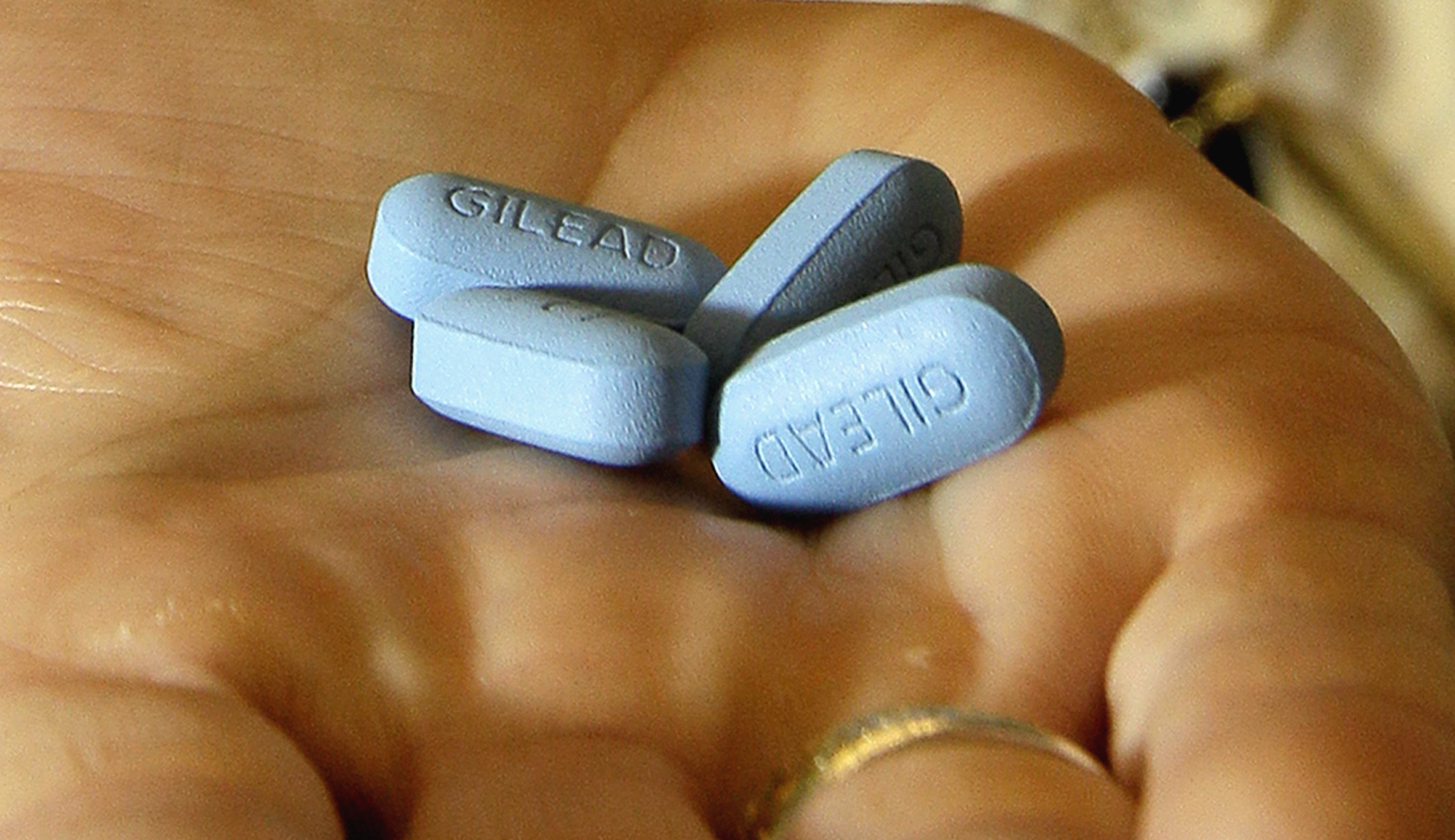 CDC: More troops should be on anti-HIV meds
