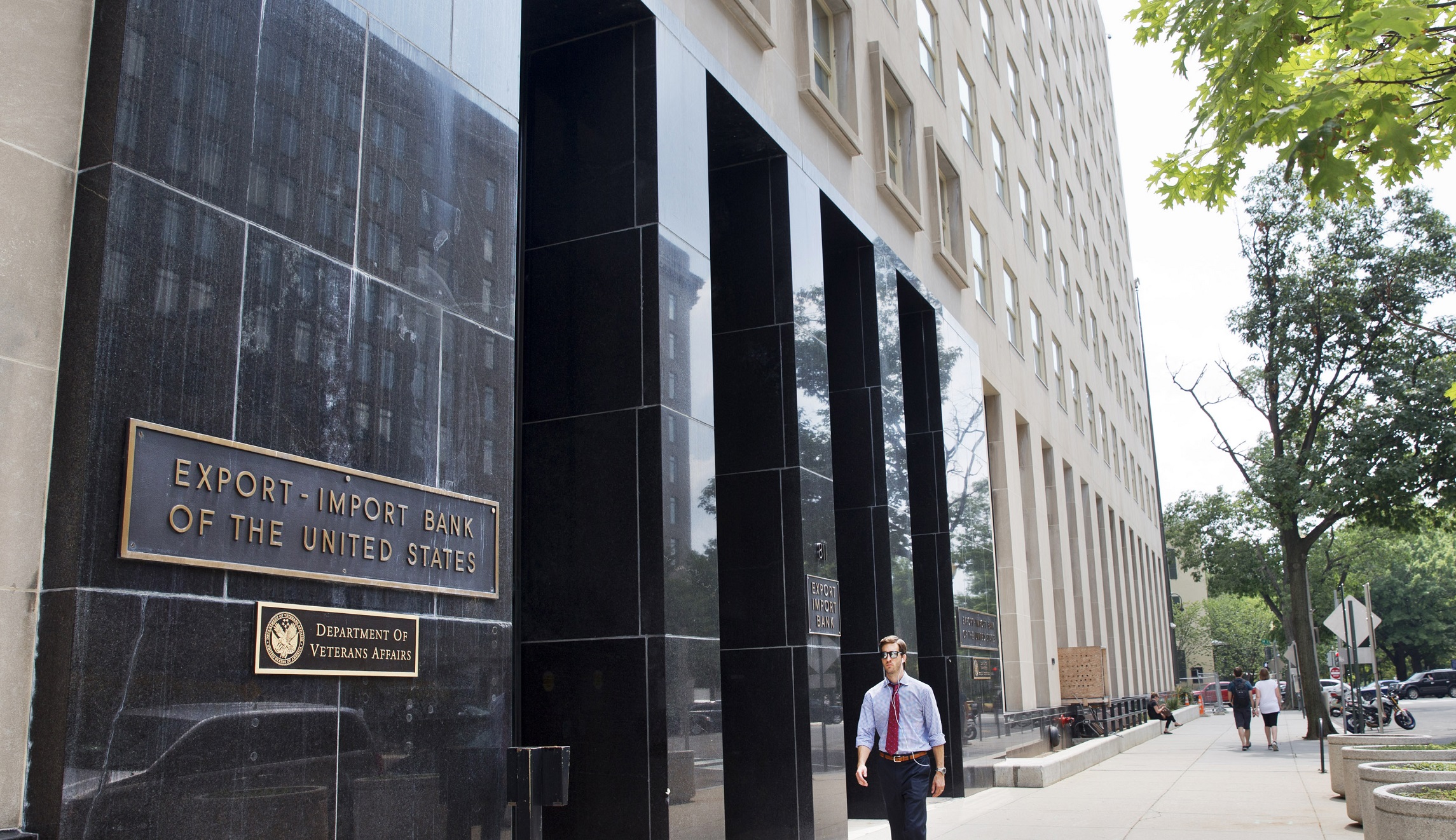 Boeing sells airplanes just fine without Boeing’s bank