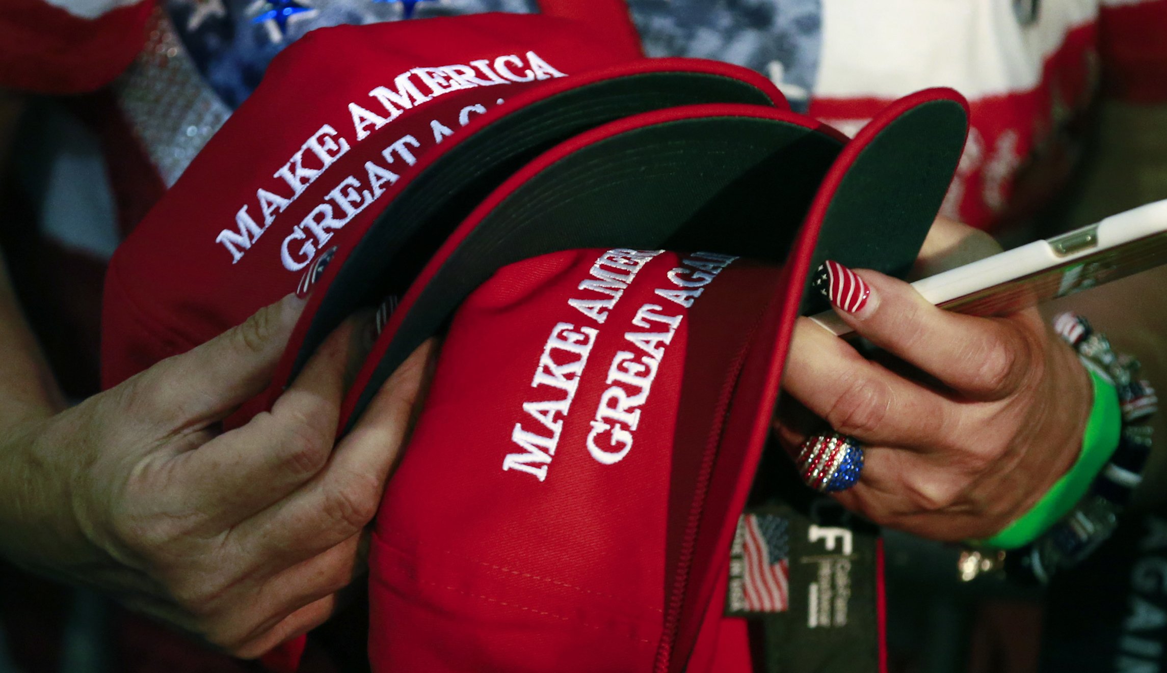 White House staffers given discount on Trump merch at New Jersey golf course: Report