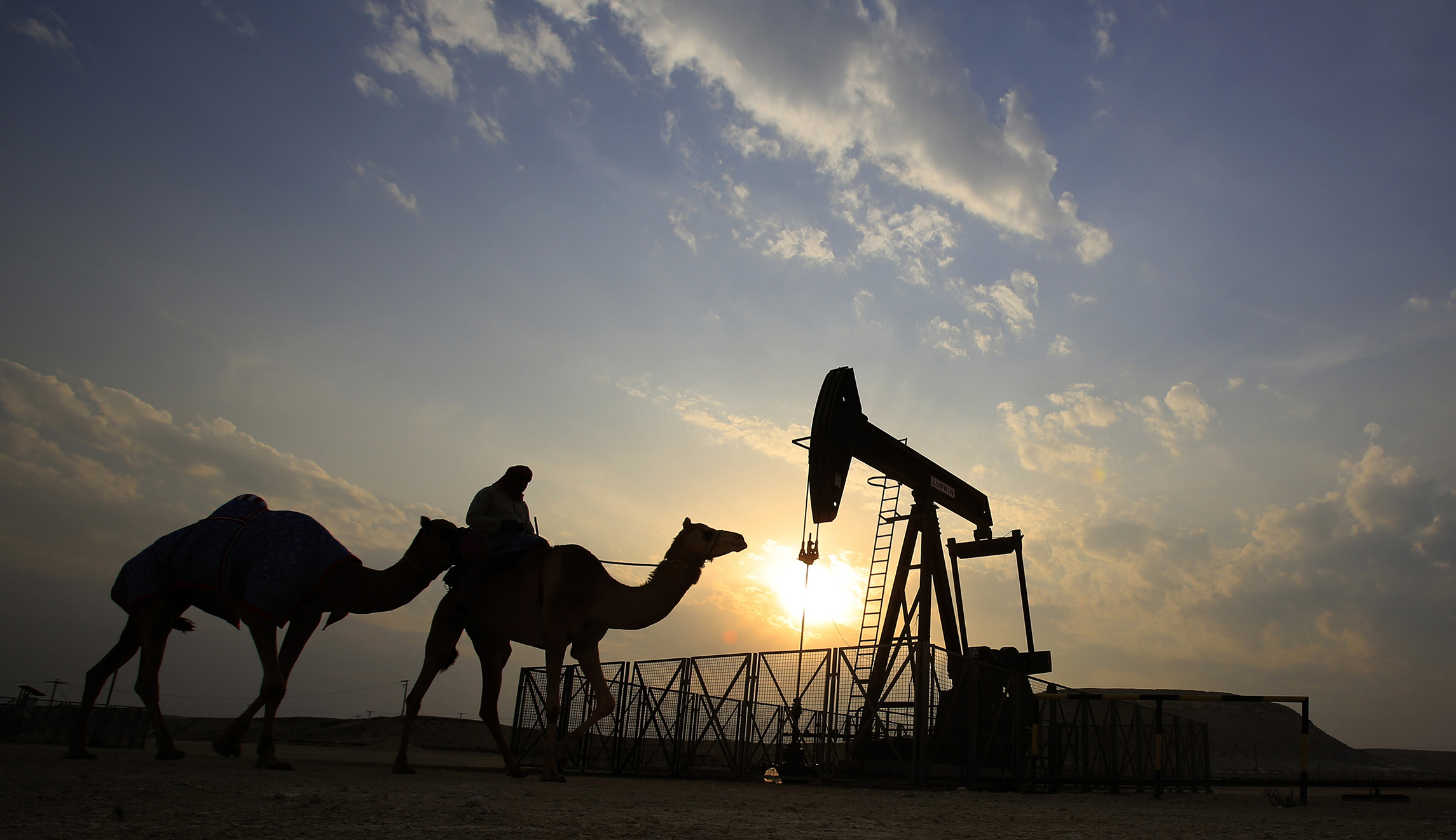 Trump risks higher oil and gas prices to crush Iran