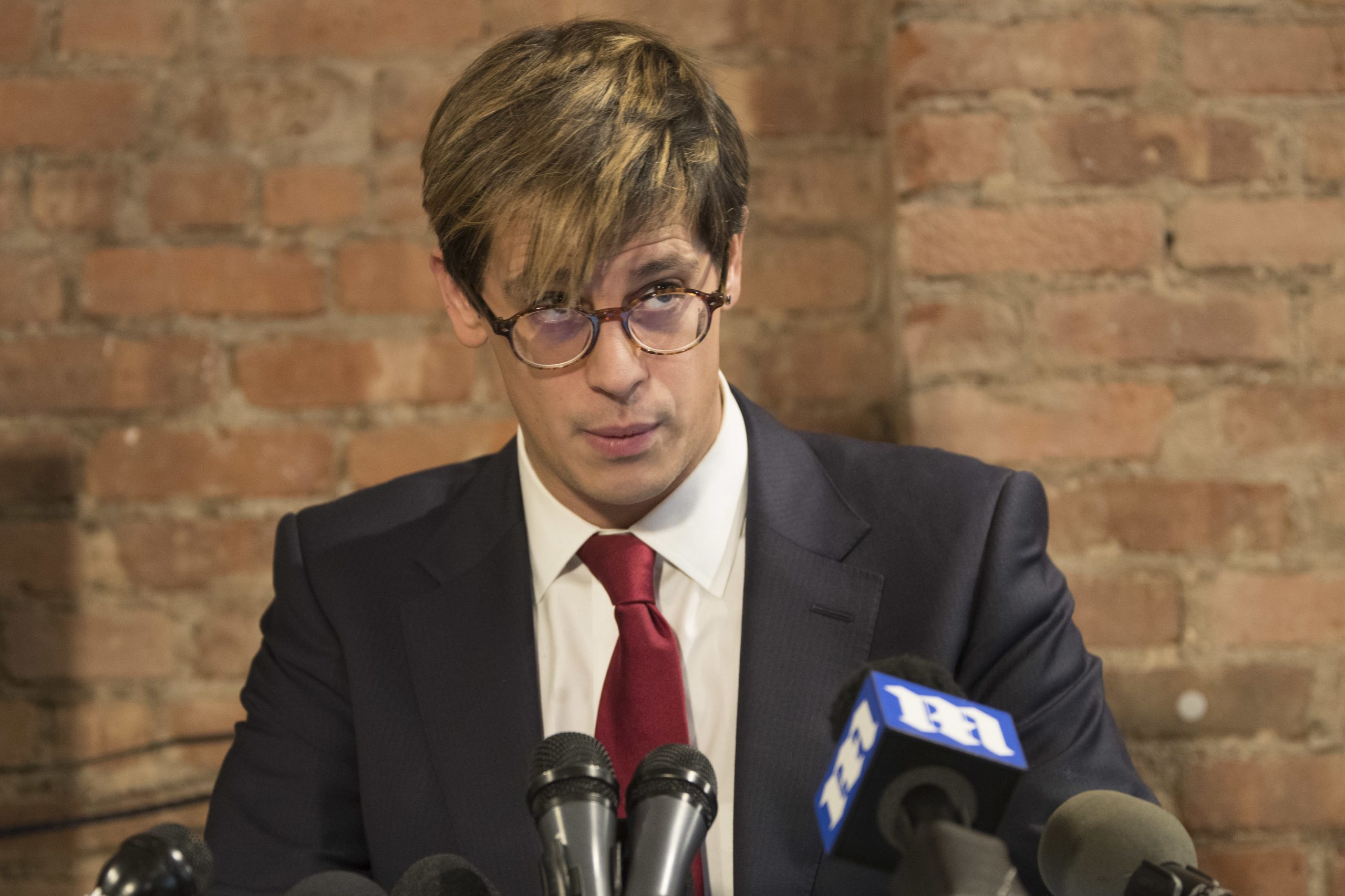 Instagram flip-flops on Milo Yiannopoulos post praising pipe bombs