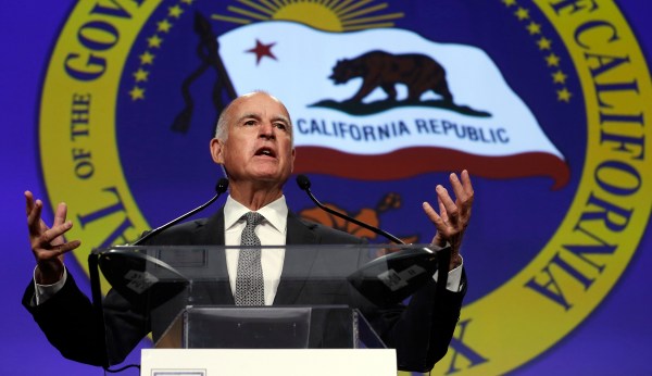 California Gov. Jerry Brown agrees to send National Guard troops to the border