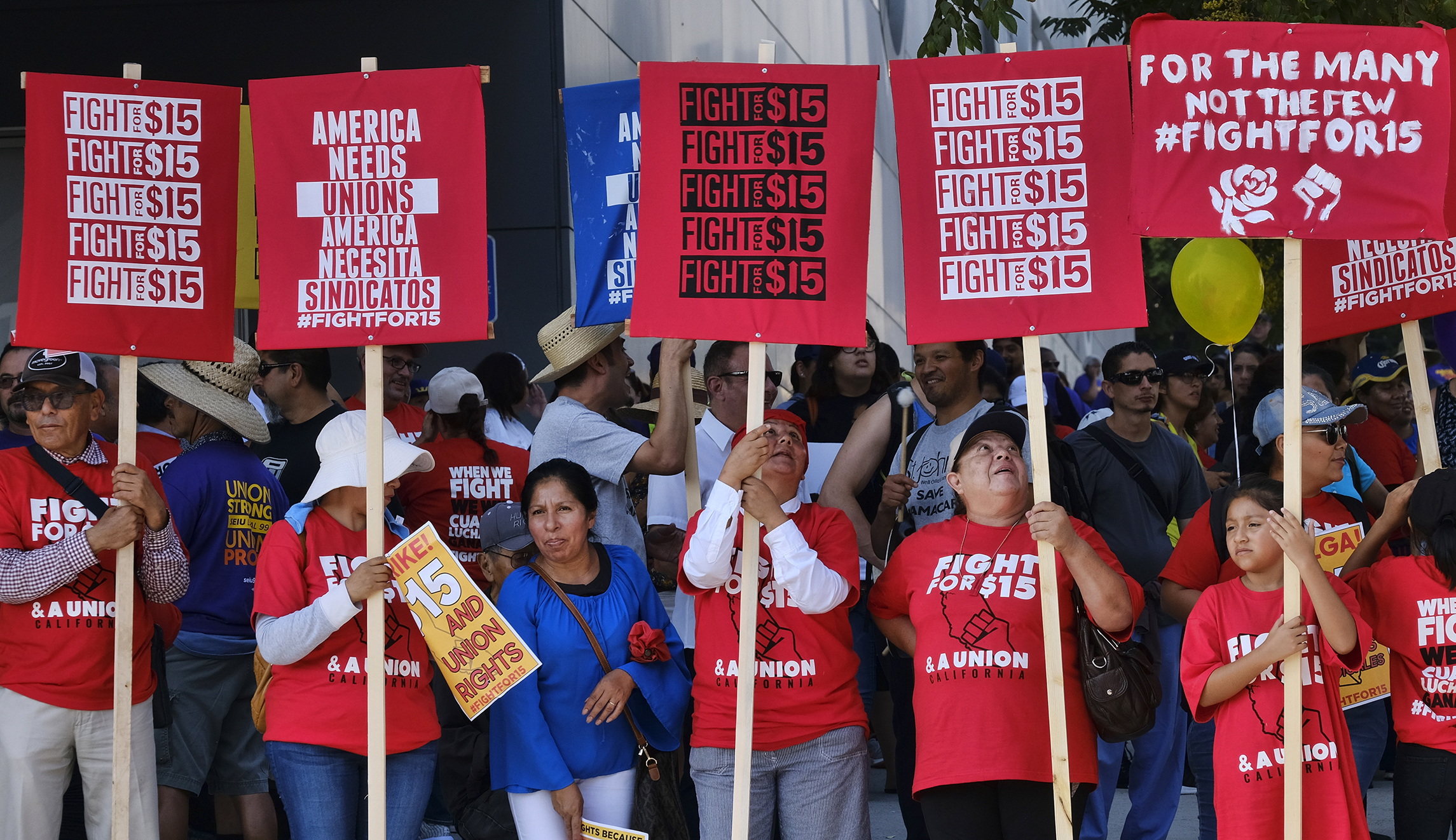 Unions step up push for $15 minimum wage in Congress