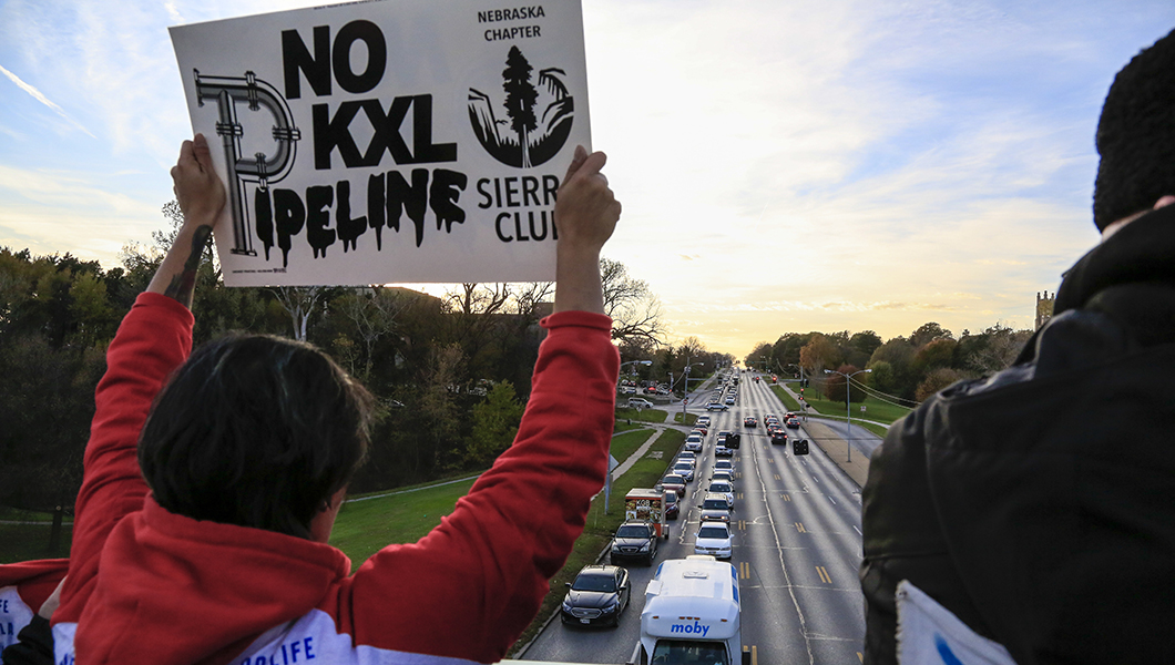 Federal judge halts Keystone XL pipeline
