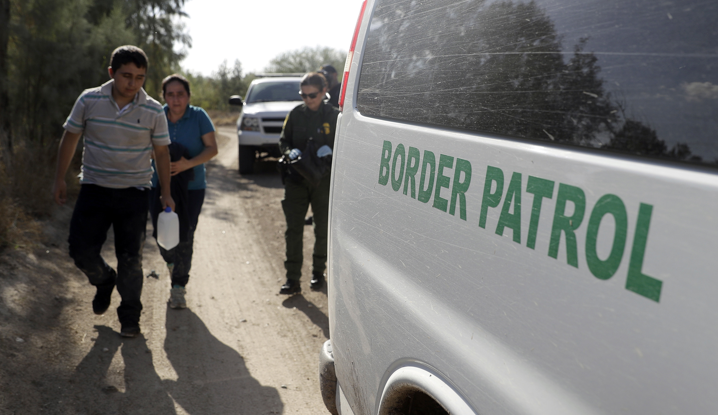 A Guatemalan girl dies of dehydration after her father drags her through the New Mexico desert and the media immediately blames Trump