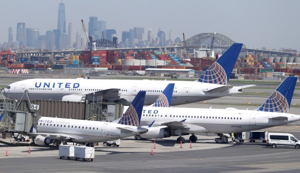 United will require proof of negative COVID-19 test for UK passengers entering US