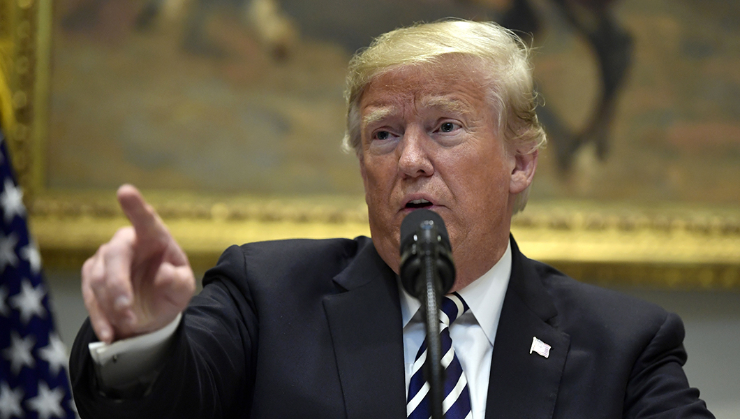 Trump: US military will view rock-throwing by caravan members on same level as gunshots