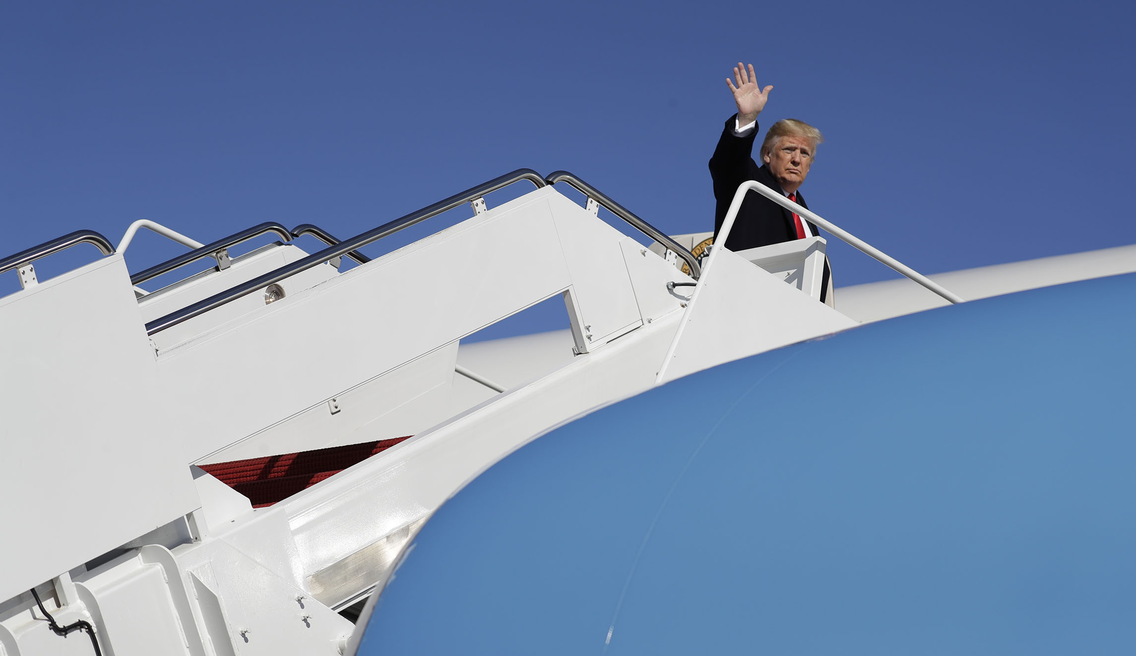 If Democrats take Congress, Trump should focus on foreign policy victories
